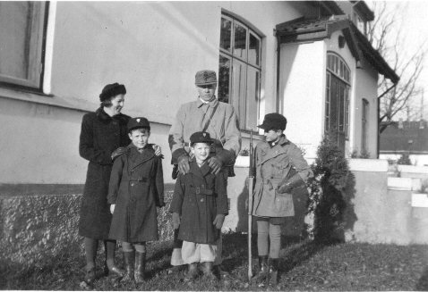 Axel-pappa, tant-Rut, Lars pyssyineen, Göran ja Raimo